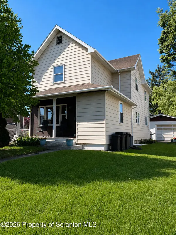 728 Throop Street, Dunmore, PA 18512