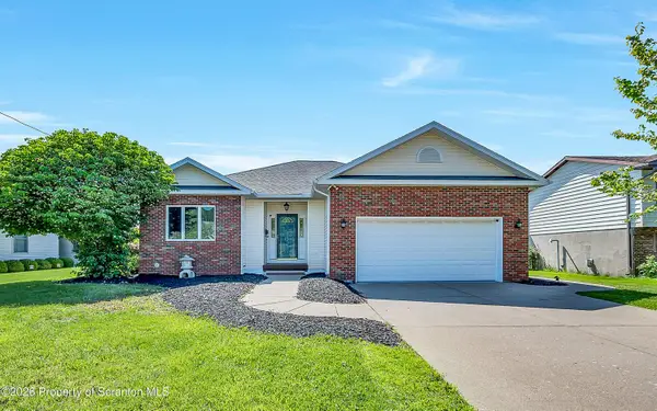438 1st Street, Blakely, PA 18447