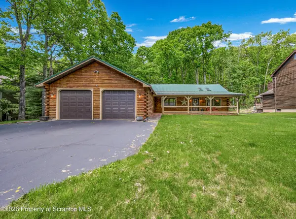 835 Lakeview Drive, Mountaintop, PA 18707