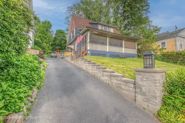 156 College Avenue, Factoryville, PA 18419