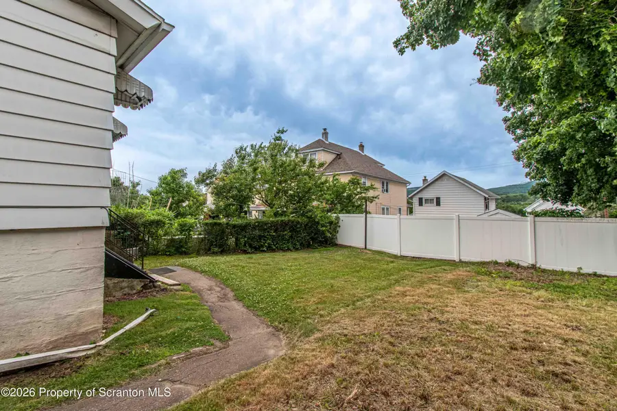141 Dimmick Street, Throop, PA 18512 - #2