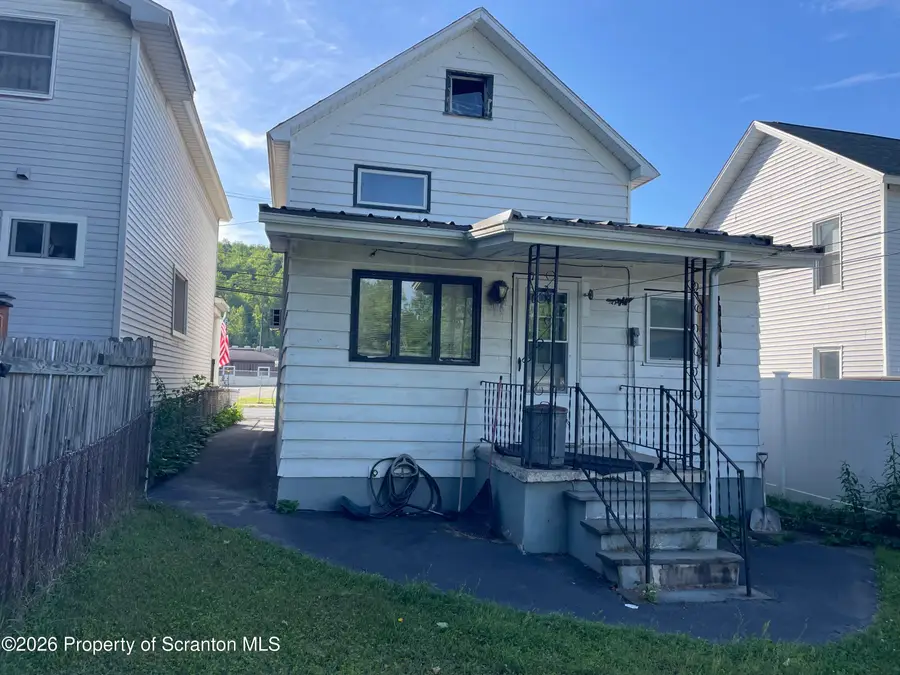 303 Belmont Street, Carbondale, PA 18407 - #2