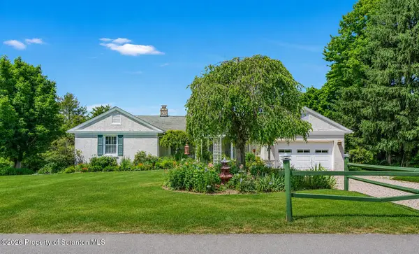 109 Old Orchard Road, Waverly Twp, PA 18411