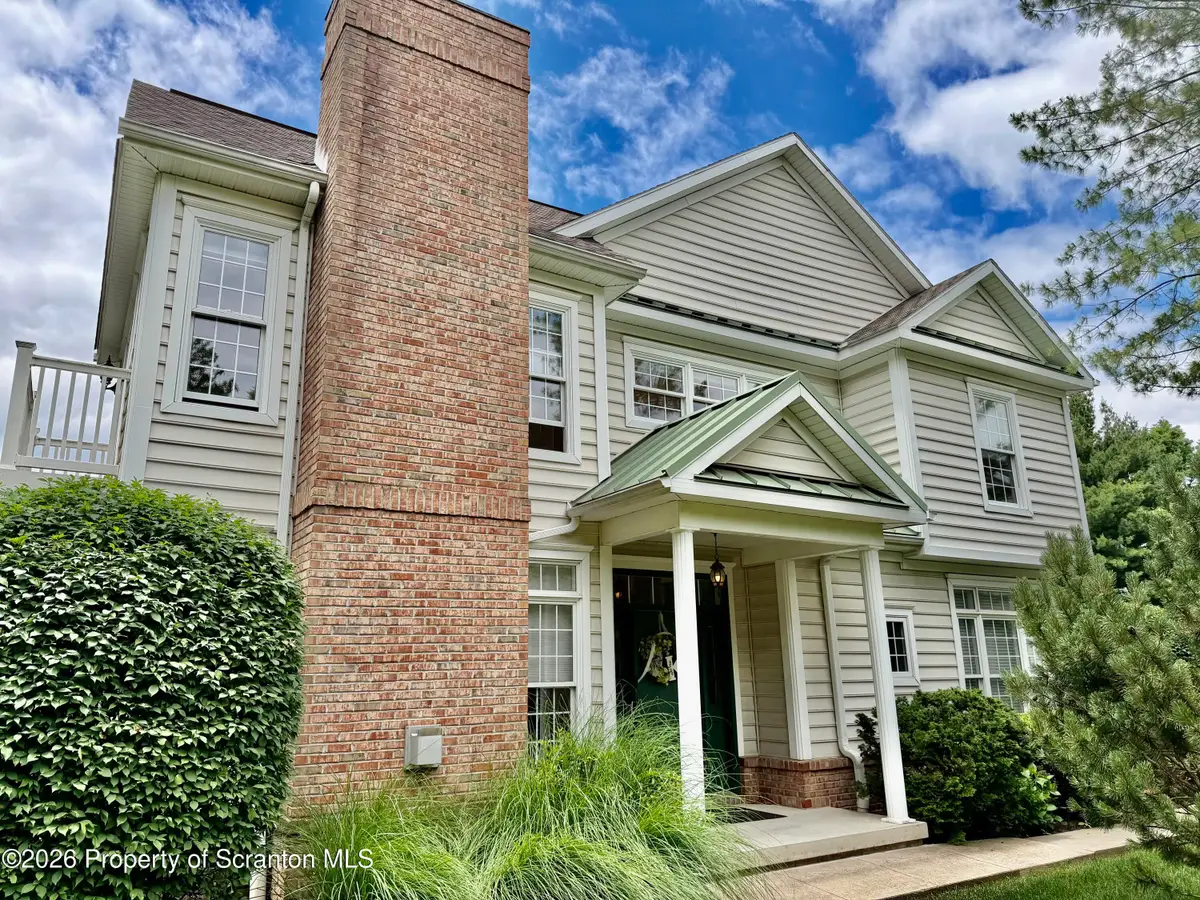 901 Ohenry Close, Moosic, PA 18507 - #1