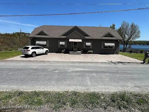 240 Sunset Avenue, Greenfield Twp, PA 18407