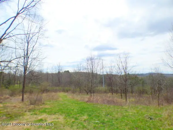 307 Bills Lane, Nicholson, PA 18446