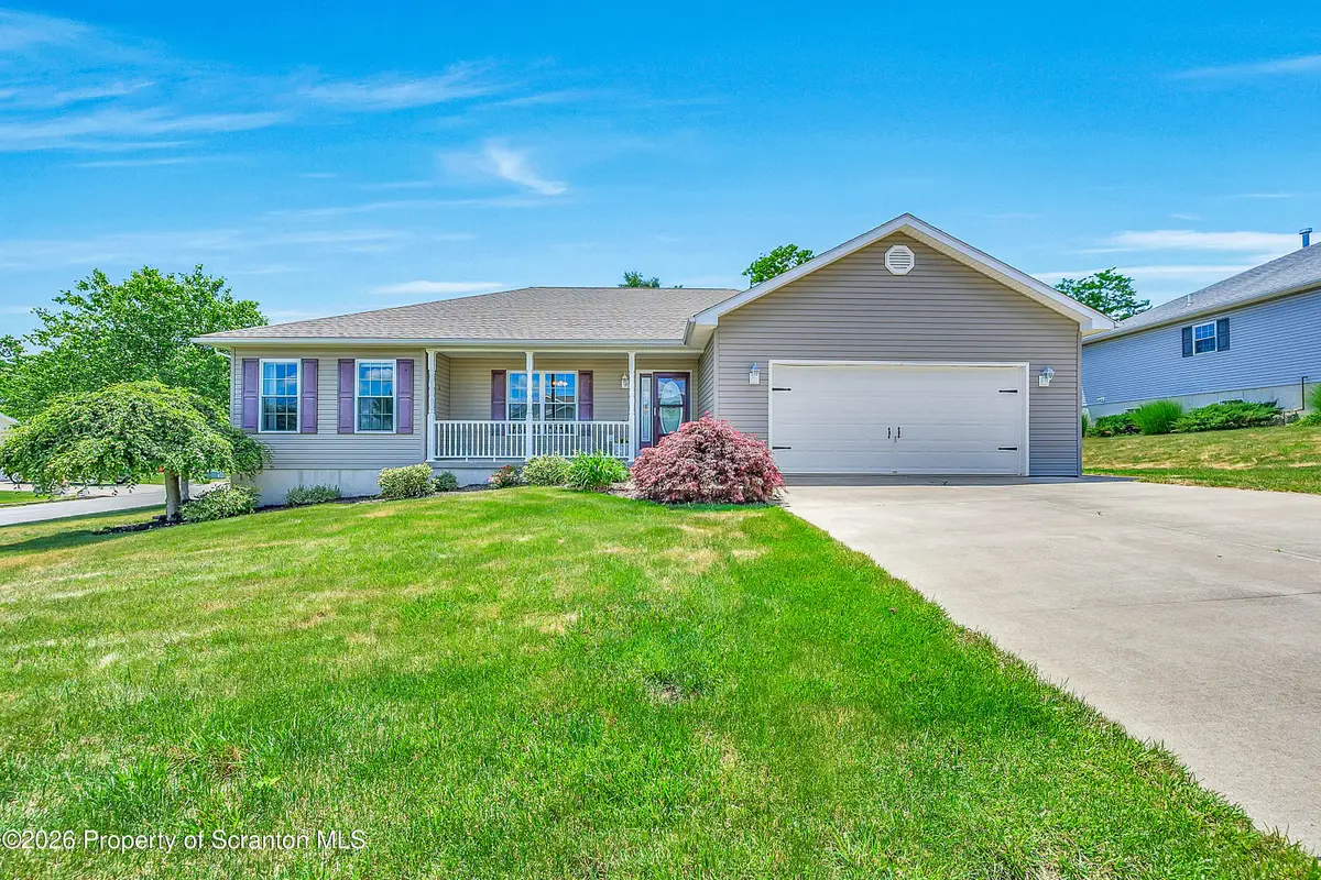 101 Cleveland Drive, Jermyn, PA 18433 - #1