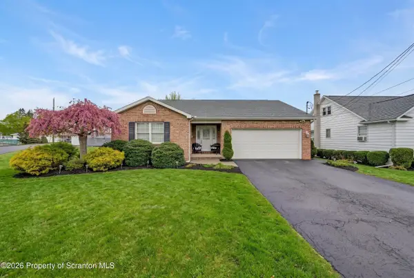 11 Gilroy Street, Peckville, PA 18452