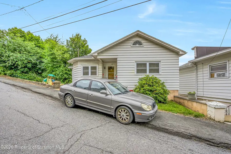 535 Chestnut Street, Dunmore, PA 18512 - #2
