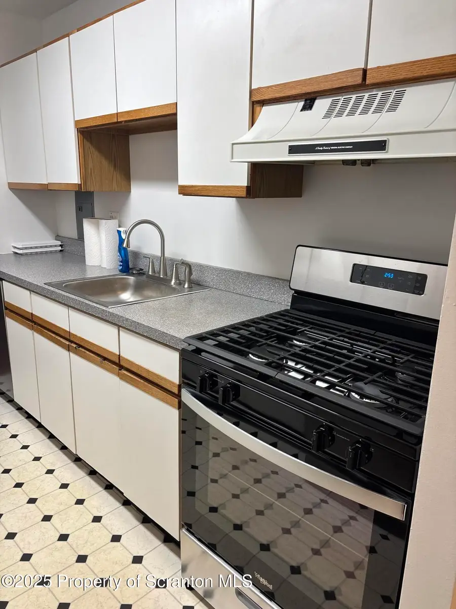 1704 Summit Pointe, Scranton, PA 18508 - #3