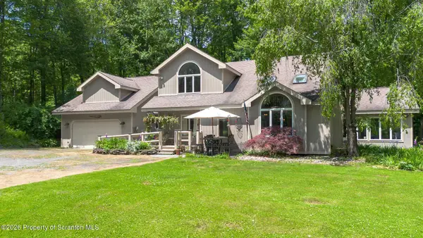 364 Idlewild Lane, Clifford Twp, PA 18470