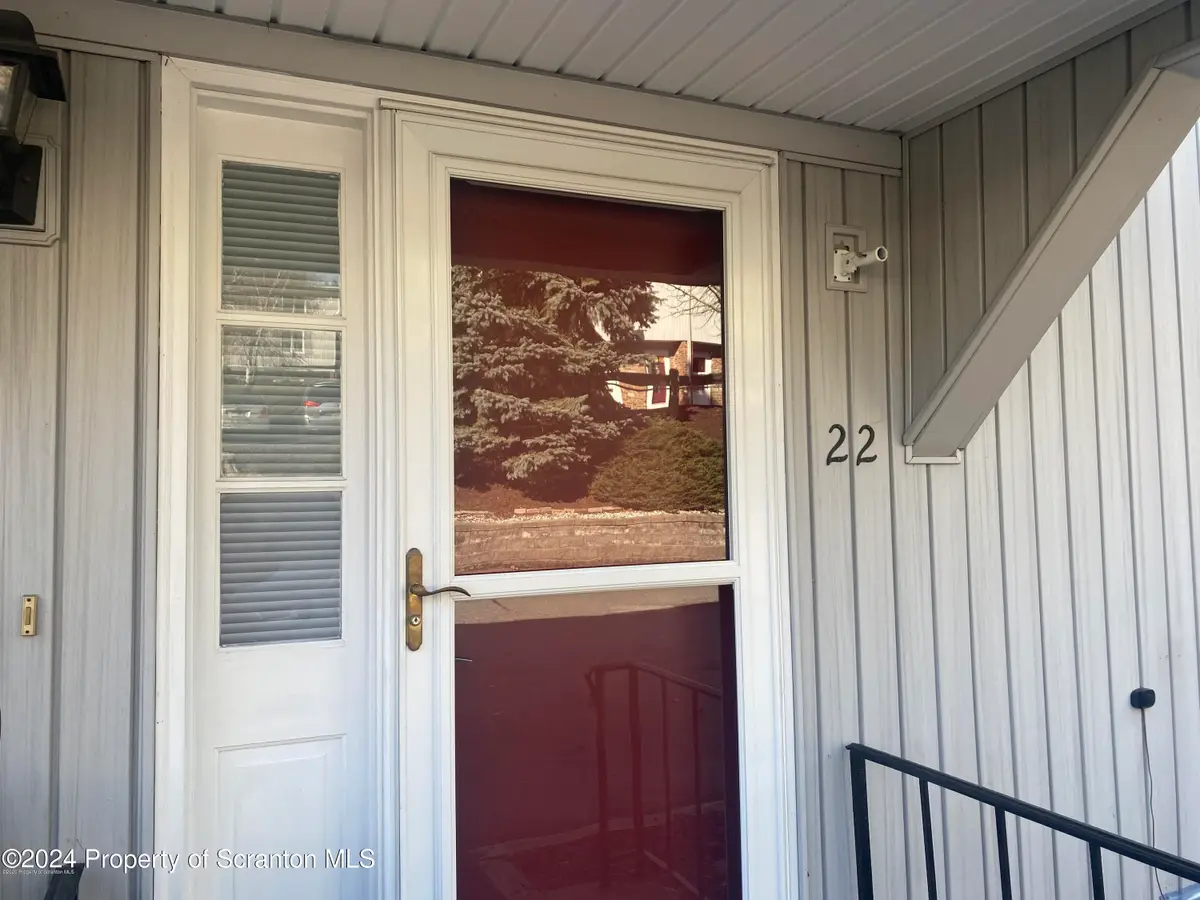 22 Abington Gardens Drive, Chinchilla, PA 18410 - #1