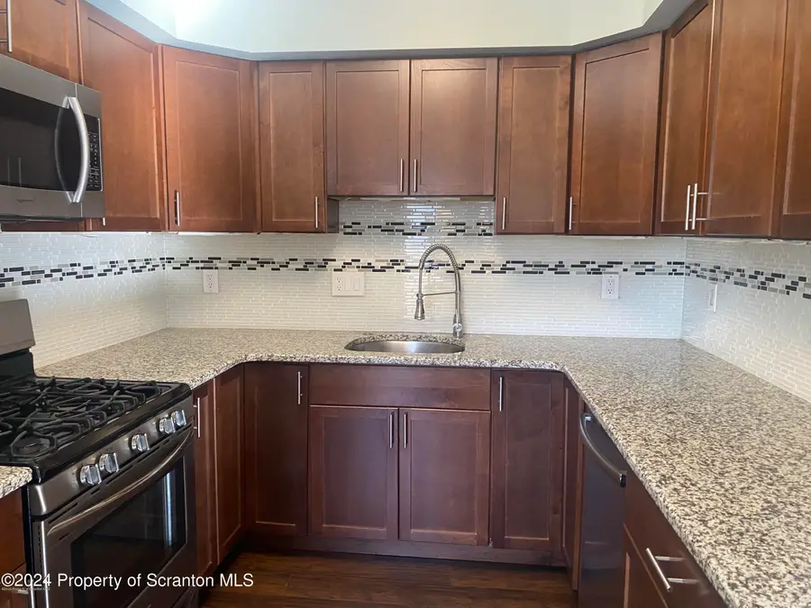 22 Abington Gardens Drive, Chinchilla, PA 18410 - #3