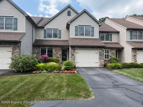 21 Hedge Row Run, Clarks Summit, PA 18411