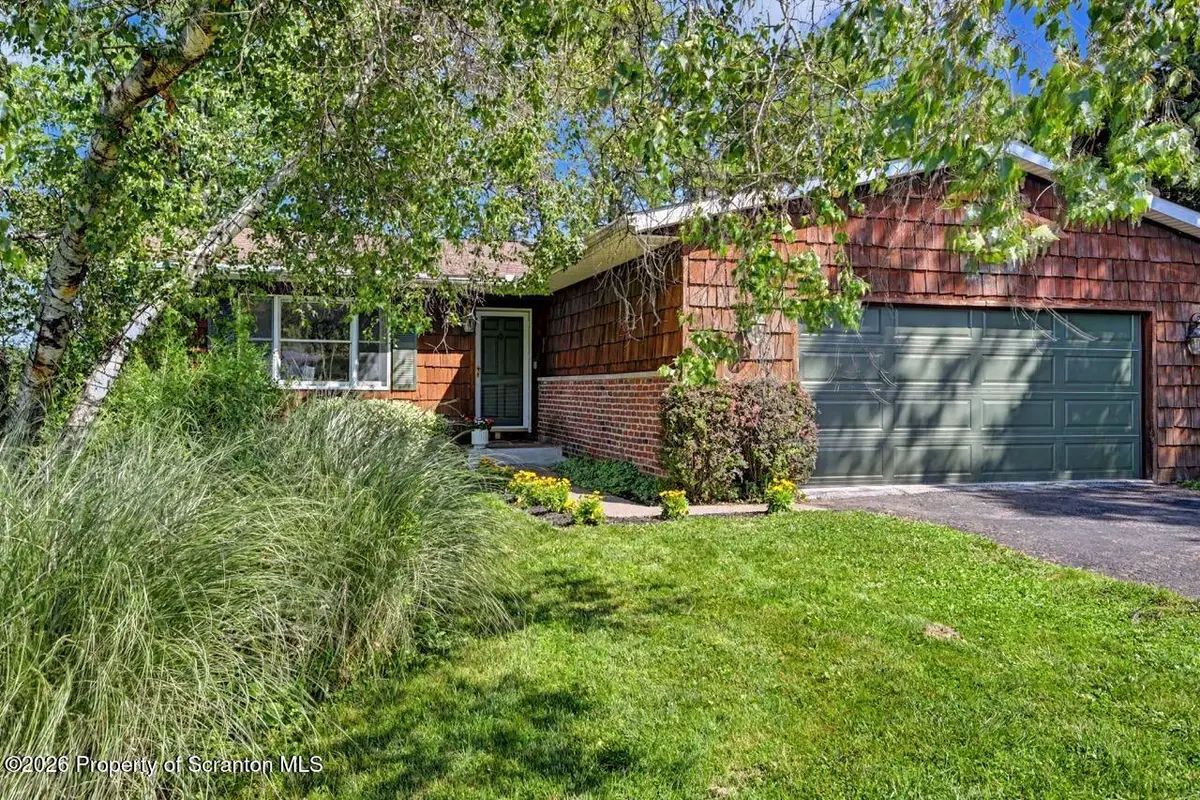 136 Edgewood Drive W, Clarks Summit, PA 18411 - #1