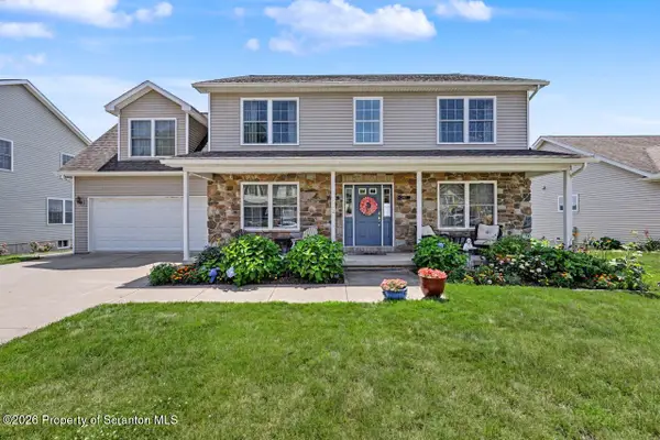 522 Wisteria Drive, Moosic, PA 18507