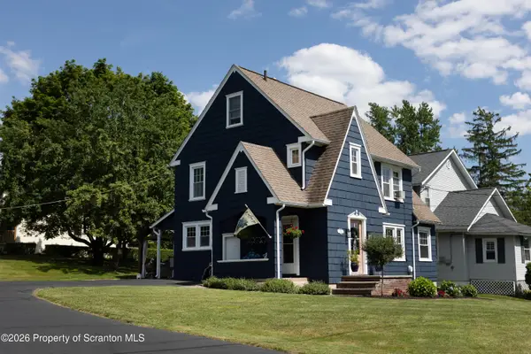 338 S Abington Road, Clarks Green, PA 18411