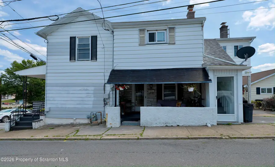 38 W Columbus Avenue, Pittston, PA 18640 - #2