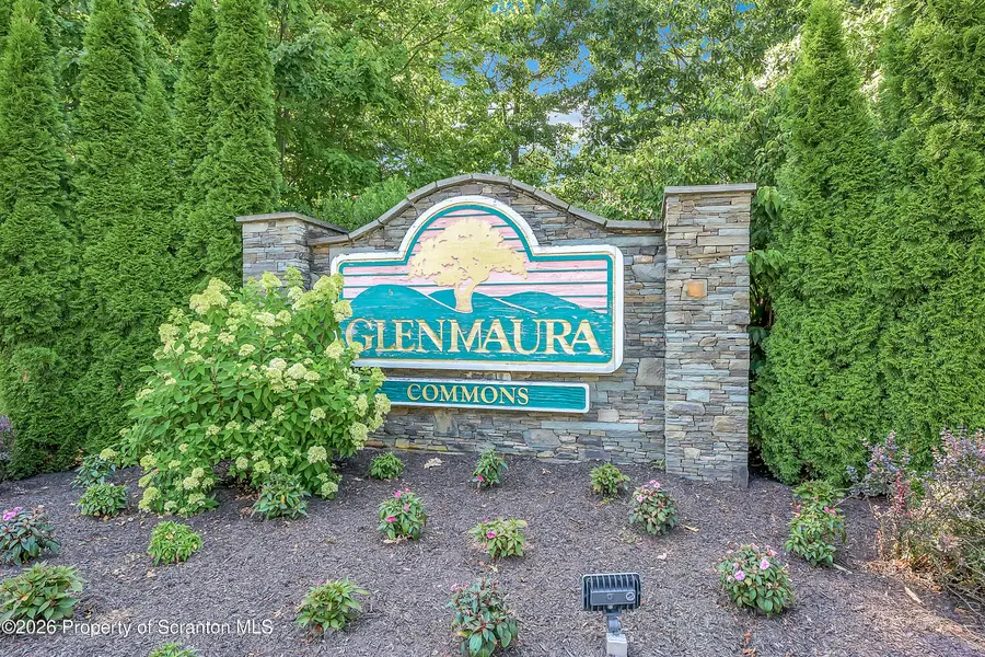 203 Thackeray Close, Moosic, PA 18507 - #2