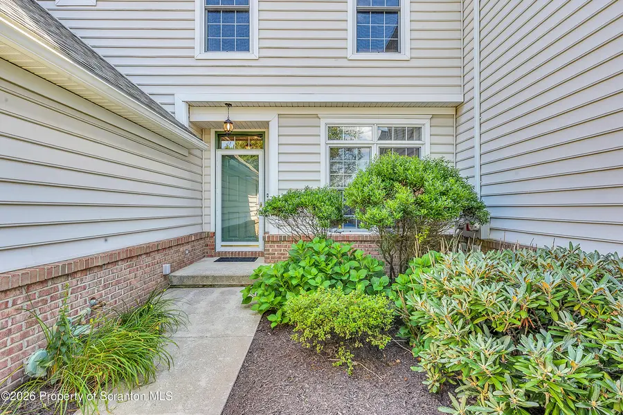 203 Thackeray Close, Moosic, PA 18507 - #3
