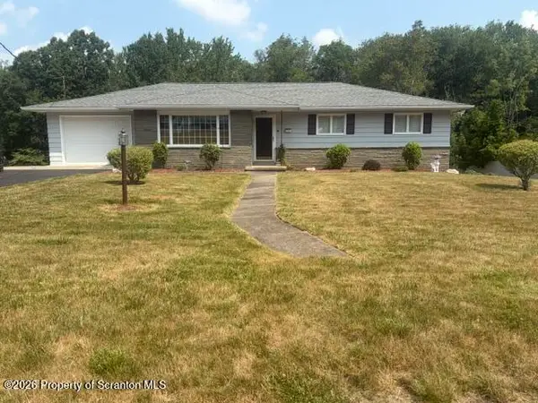 116 Sunset Street, Roaring Brook Twp, PA 18444