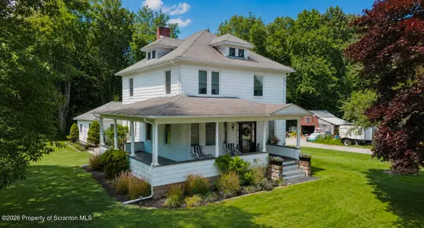 40 3rd Street, Gouldsboro, PA 18424