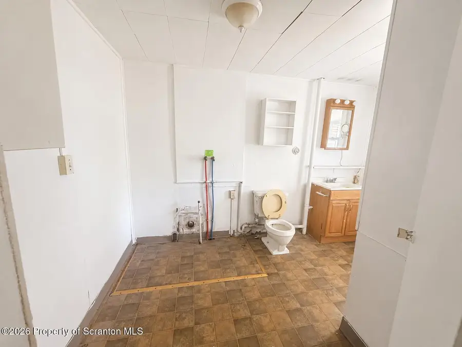 332 New York Street, Scranton, PA 18509 - #3