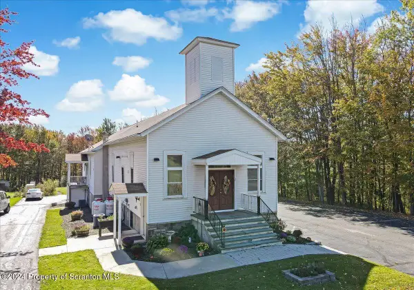 186 Ledgedale Road, Lake Ariel, PA 18436
