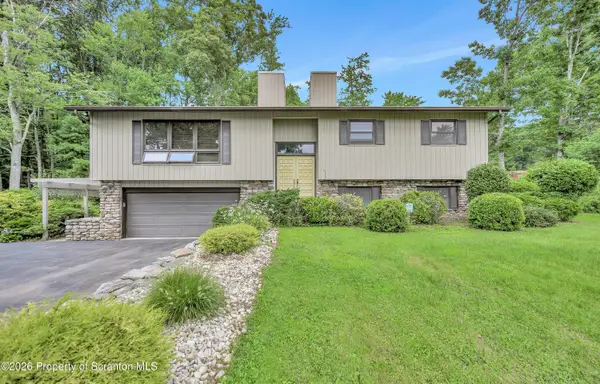 20 Oak Lane, Jefferson Twp, PA 18436
