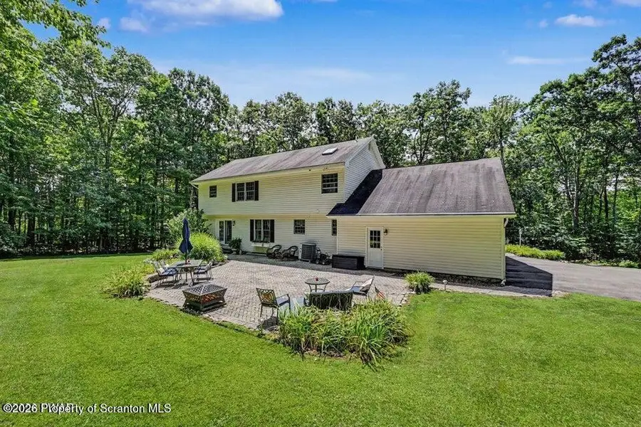 124 Windsor Way, Roaring Brook, PA 18444 - #3