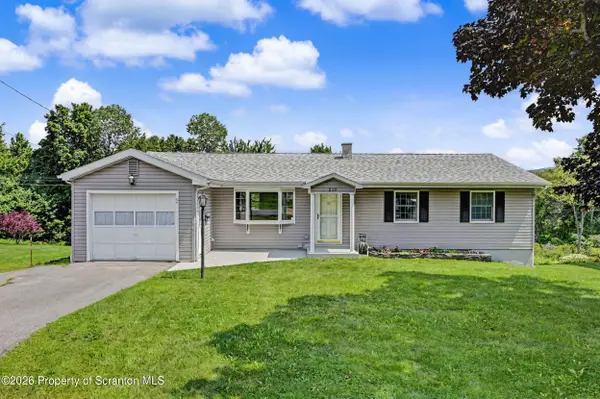 210 Tulip Circle, Clarks Summit, PA 18411