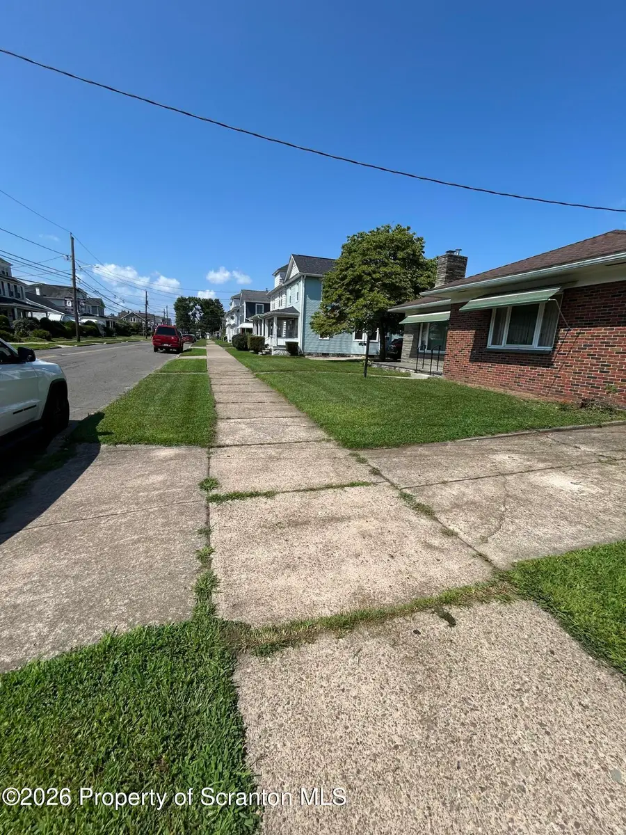 219 Lyndwood Avenue, Hanover, PA 18706 - #2