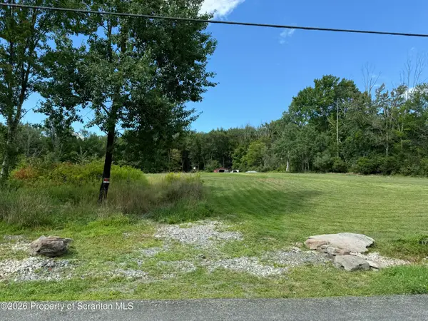 433 Stanton Drive, Waymart, PA 18472