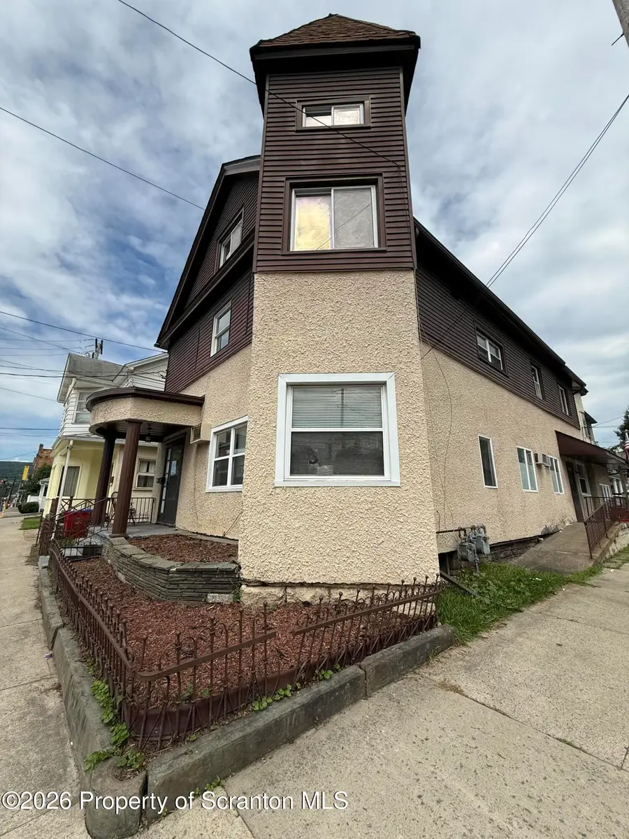 59 7th Avenue, Carbondale, PA 18407 - #2
