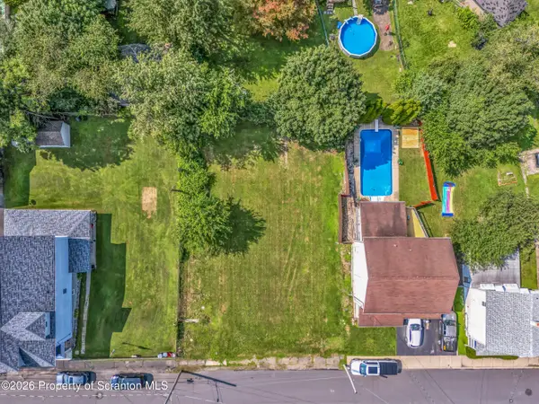 131 E 133 Elm Street, Dunmore, PA 18512