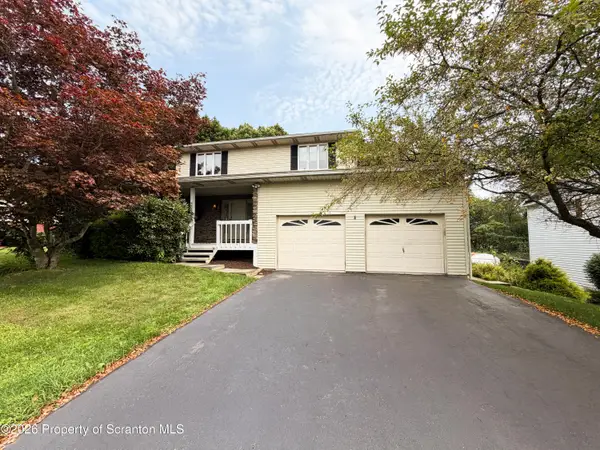 836 Laconia Circle, South Abington Twp, PA 18411