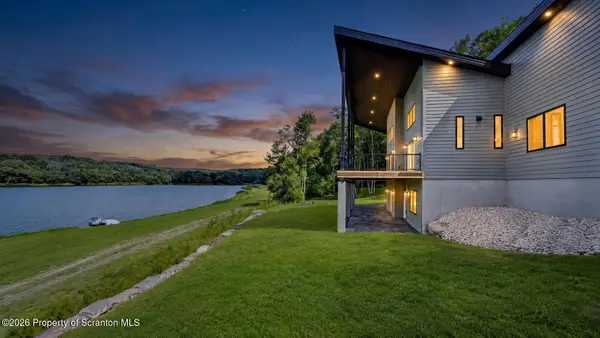 158 Nalla Lake Lane, Dalton, PA 18414