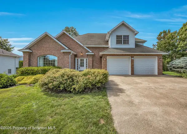 203 Sean Drive, Clarks Summit, PA 18411