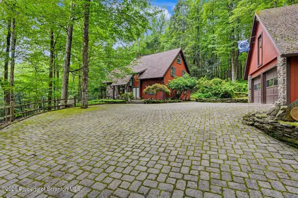 121 State Route 2067, Clifford Twp, PA 18470