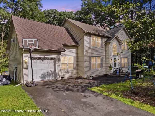 3156 Mohawk Trail, Tobyhanna, PA 18466