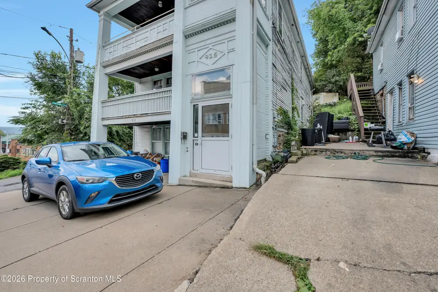 915 W Lackawanna Avenue, Scranton, PA 18504 - #2
