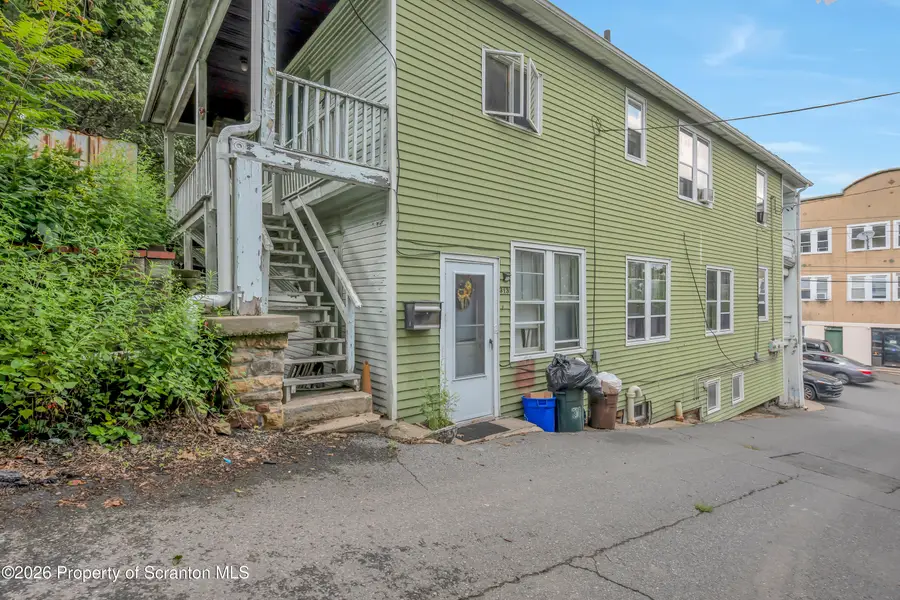 915 W Lackawanna Avenue, Scranton, PA 18504 - #3