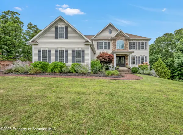 1006 Scenic Drive, Clarks Summit, PA 18411
