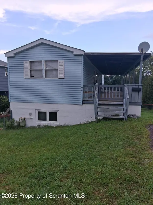 426 Simpson Street, Dupont, PA 18641