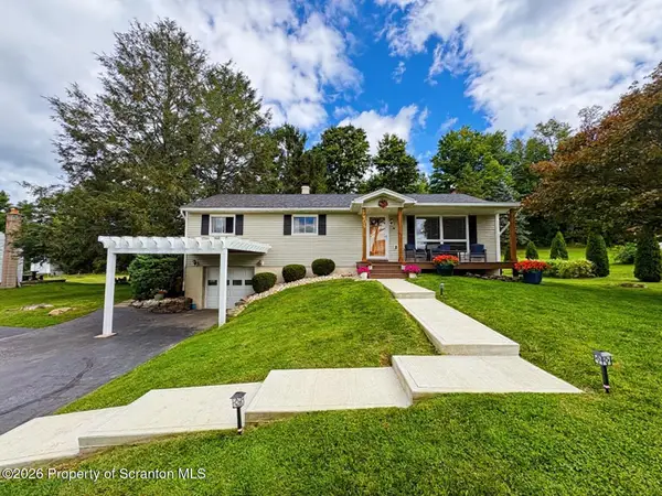 504 Hilltop Lane, Clarks Summit, PA 18411