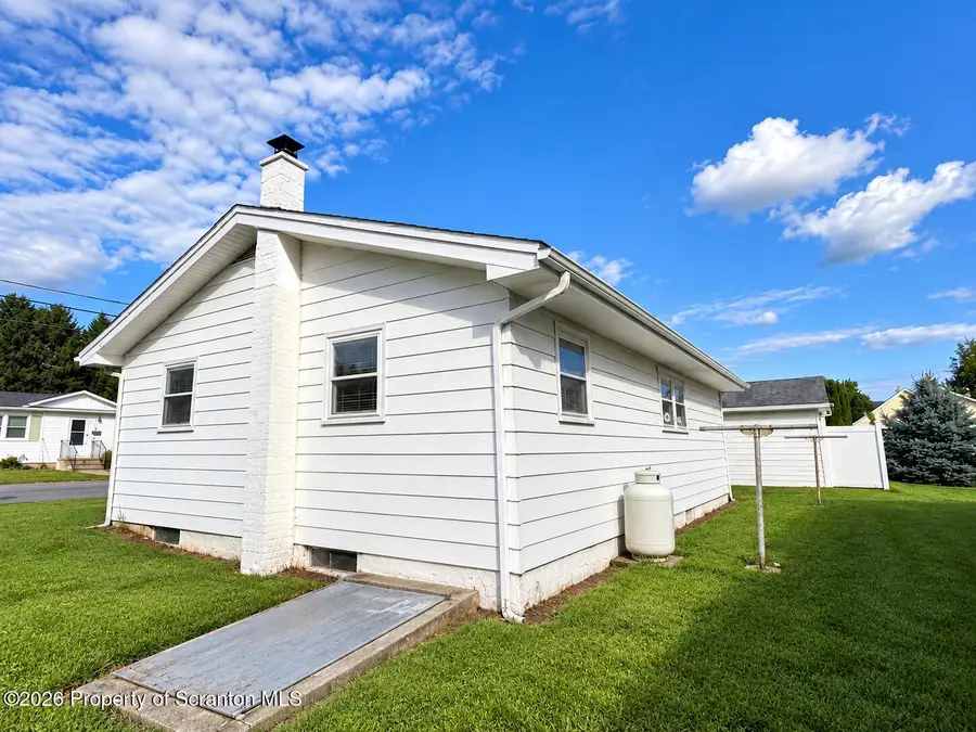 415 Franklin Street, Jermyn, PA 18433 - #2