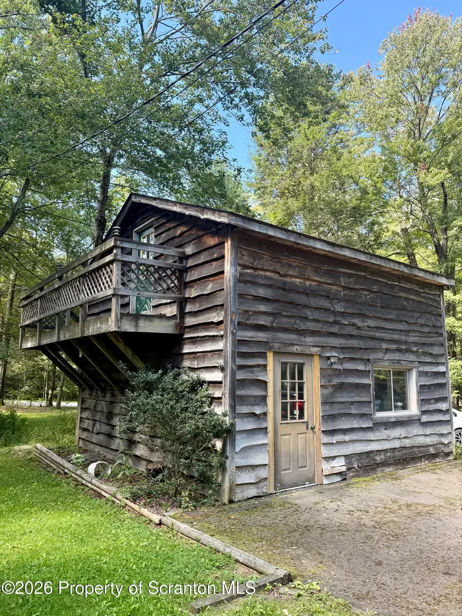 109 Sandspring Drive, Greentown, PA 18426 - #2