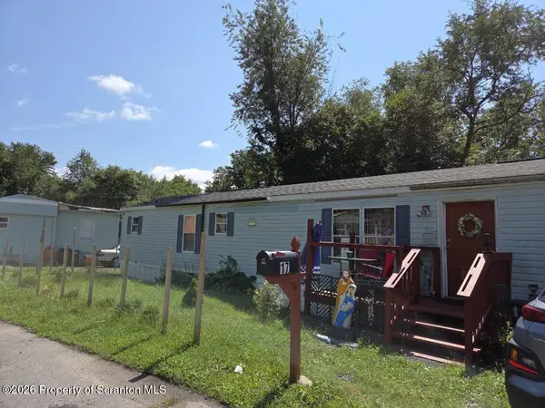 17 Rockledge Terrace, Taylor, PA 18517