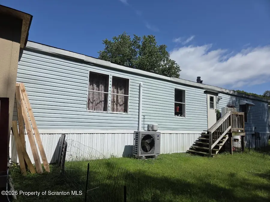 17 Rockledge Terrace, Taylor, PA 18517 - #3