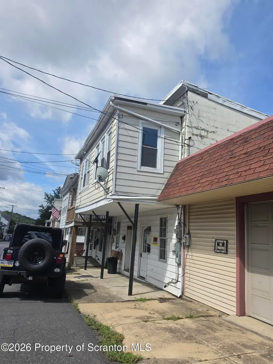 325 W Saylor Street #323, Mount Carmel, PA 17851 - #2